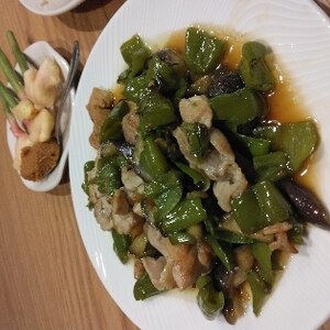 茄子とピーマンの簡単麺つゆ炒め♪